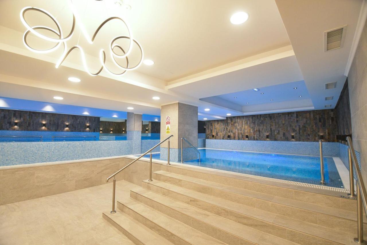 Mirage Resort & Spa Viseu de Sus Bagian luar foto
