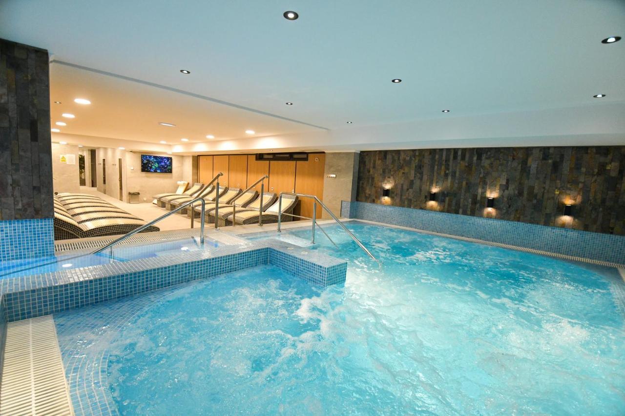 Mirage Resort & Spa Viseu de Sus Bagian luar foto
